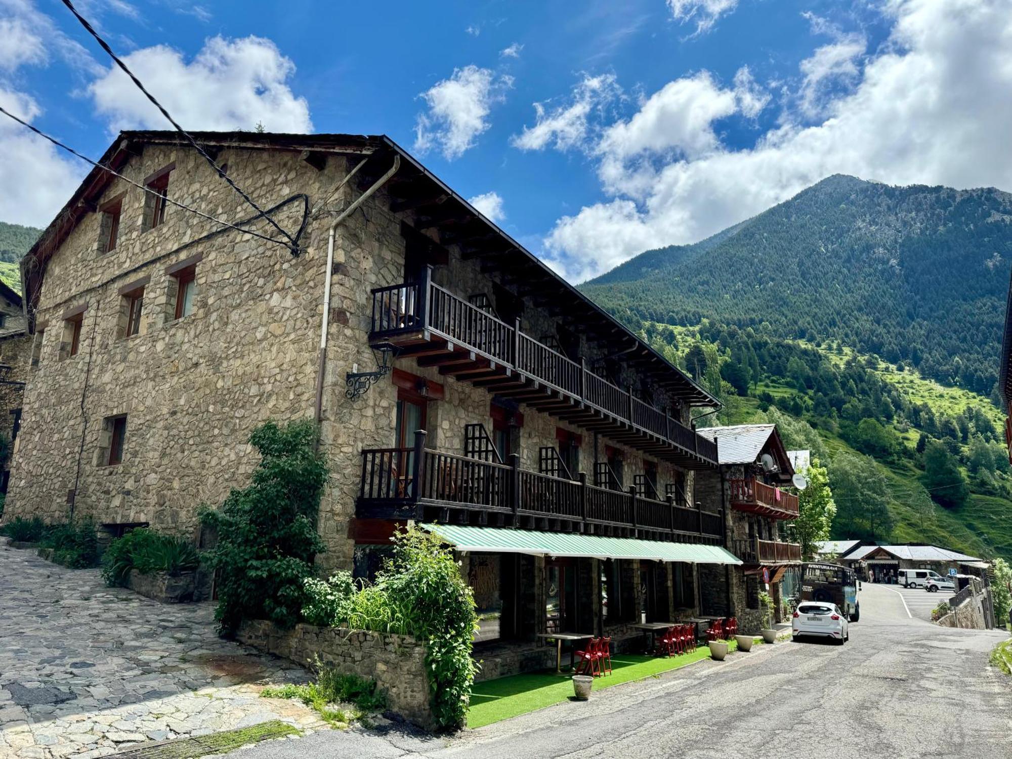 Valls Valira Hotel 2*